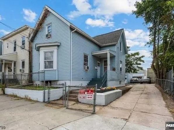 141 Kearney St, Paterson, NJ 07522