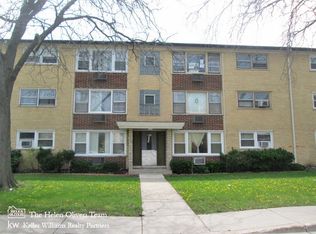 9255 Noel Ave APT C7, Des Plaines, IL 60016