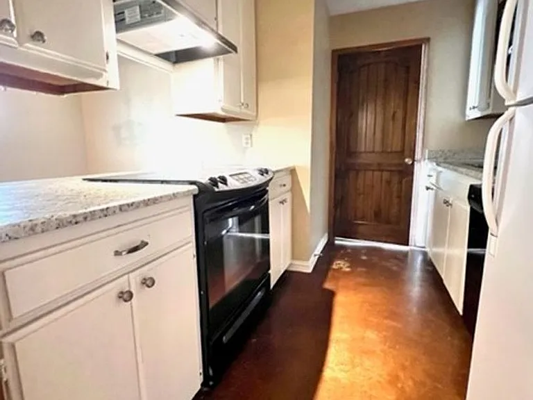 808 Peregrine Dr — Photo 6