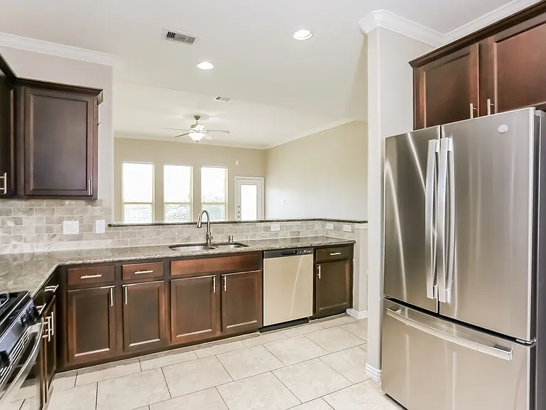16146 Fairway Creek Cir — Photo 8