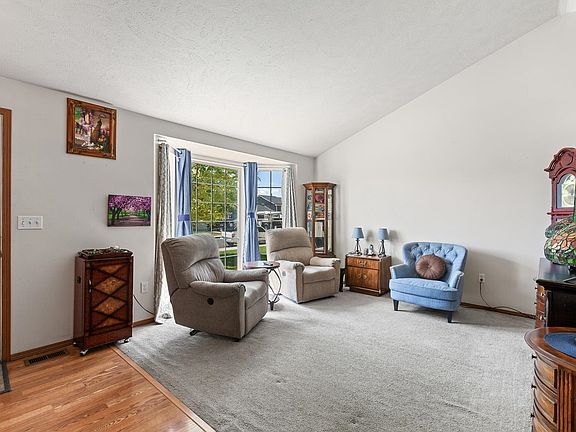 4th image of 4015 E Ermina Ave