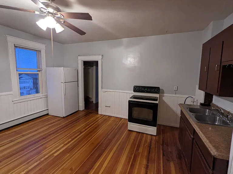 23 Lyman St #3 — Photo 8