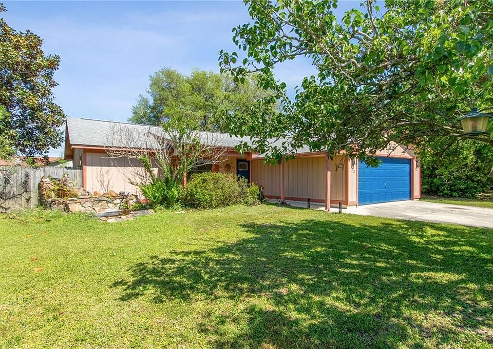 1st image of 313 Greenacres Dr