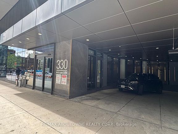 4th image of 330 Richmond St W #207