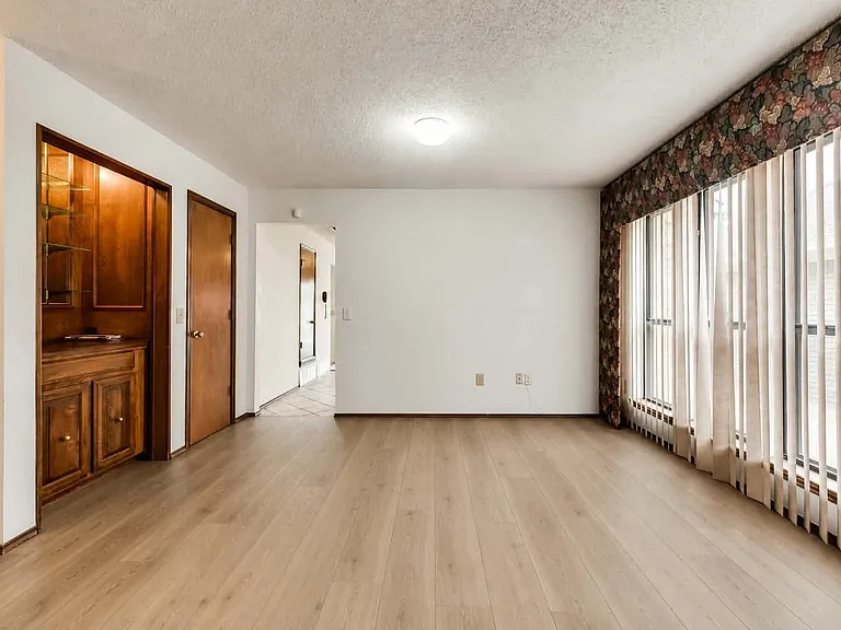 3217 Laurel Oaks Ct — Photo 4