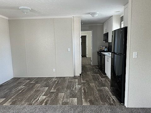 3rd image of 250 Spruce Ave #250
