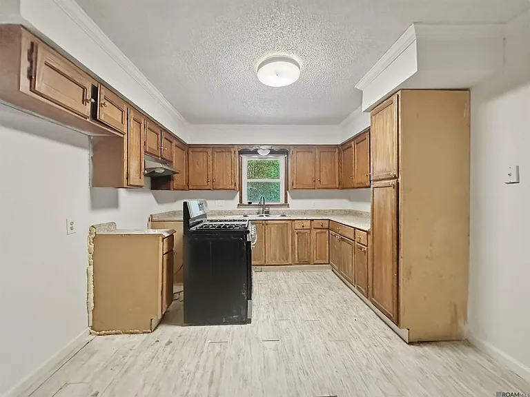 5156 Linden St — Photo 6