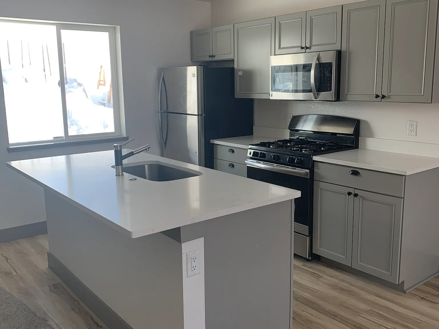 1 bed, 600 sqft, $2,200 — Photo 1