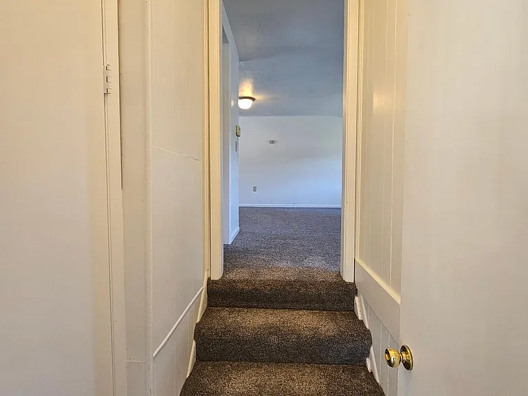 4660 Darrow Rd — Photo 22