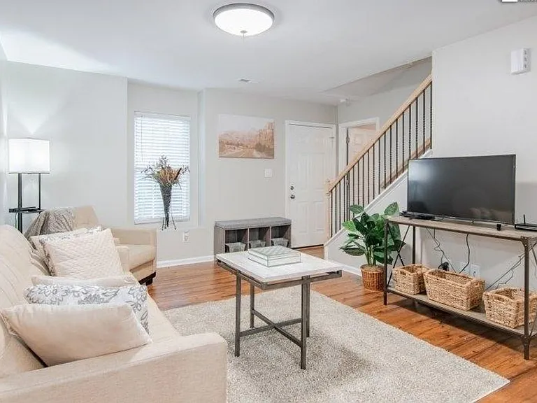 190 Darci Dr — Photo 3