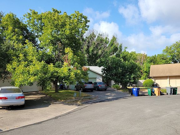 3rd image of 1405 Meadgreen Cir