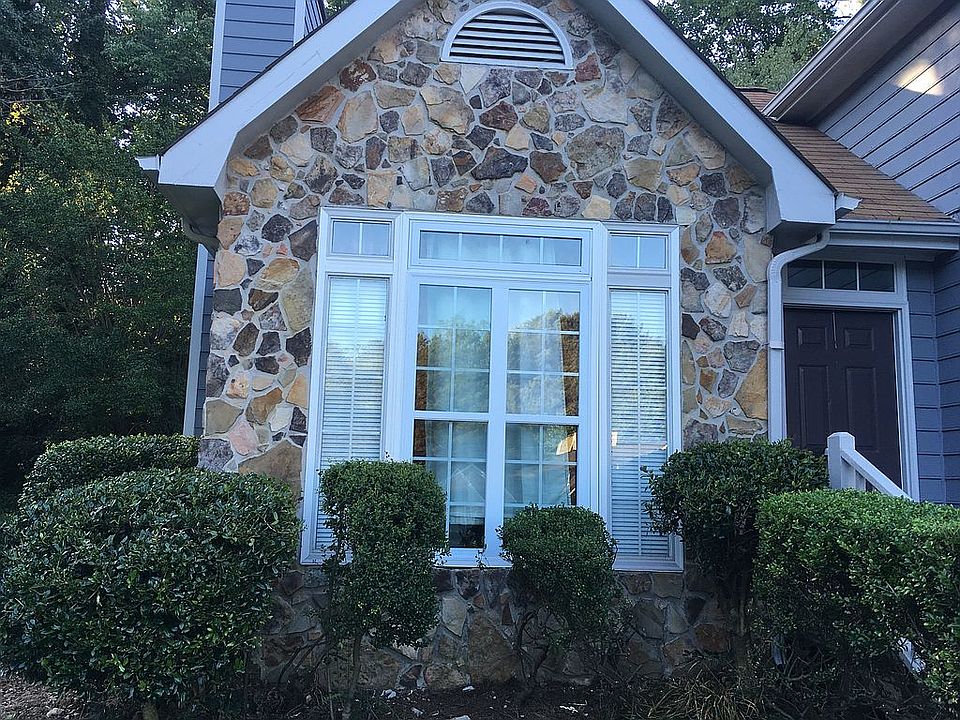 2nd image of 2065 Ravinia Ct