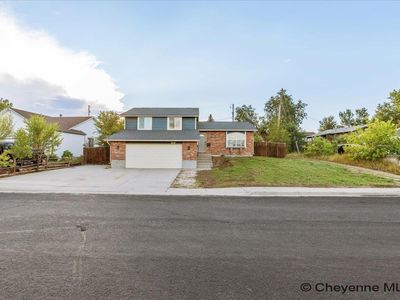 5016 Phoenix Dr, Cheyenne, WY, 82001