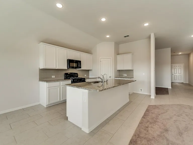 4909 Cleves Ave — Photo 6