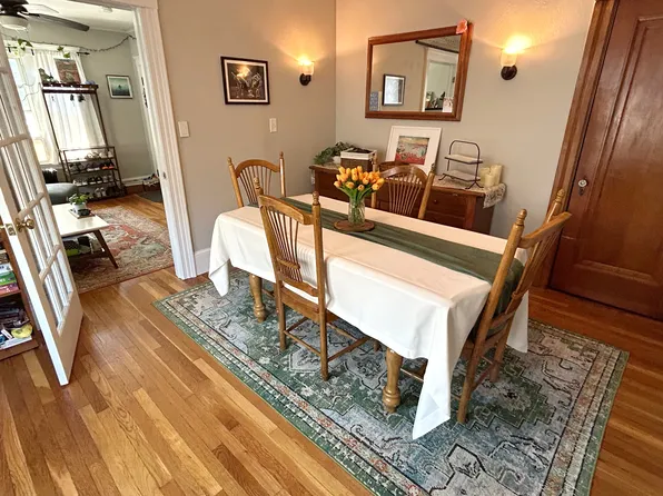 18 Ropes St #2R, Salem, MA 01970