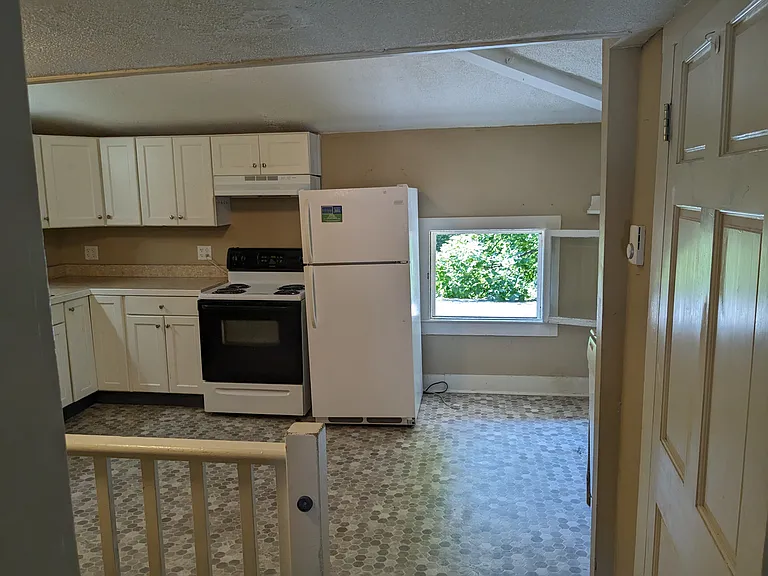 119 Clinton St #5 — Photo 3