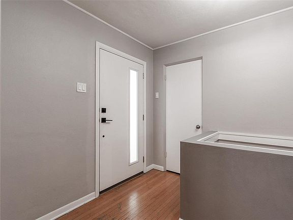 4th image of 805 Mary Meadows Ln