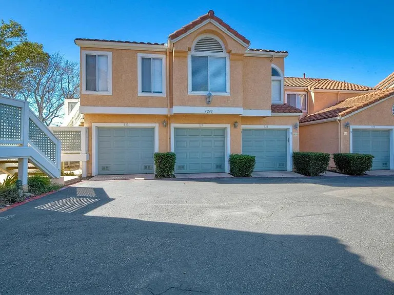 4243 Arroyo Vista Way #330 — Photo 2