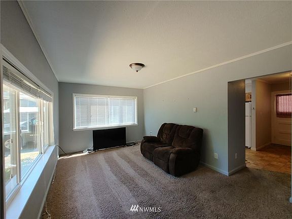 2nd image of 1624 100th Street Ct S