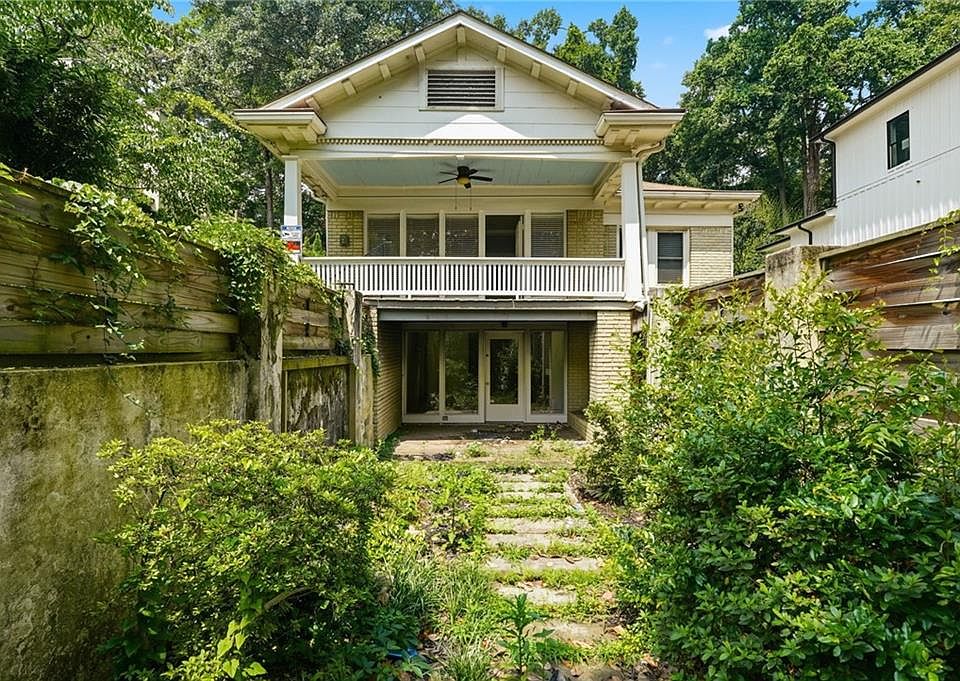 1st image of 868 Durant Pl NE