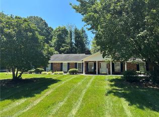 1084 Canyon Dr, Rural Hall, NC 27045