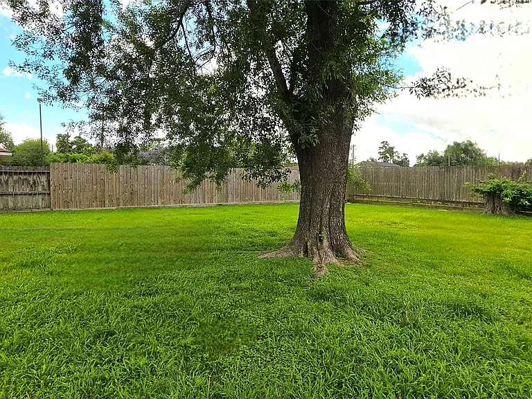 13882 Foxford Way — Photo 15
