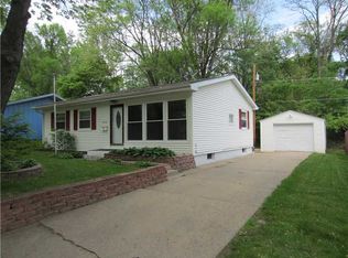 1234 38th St SE, Cedar Rapids, IA 52403