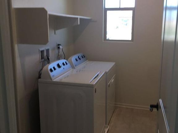 4th image of 4024 S Inglenook Way
