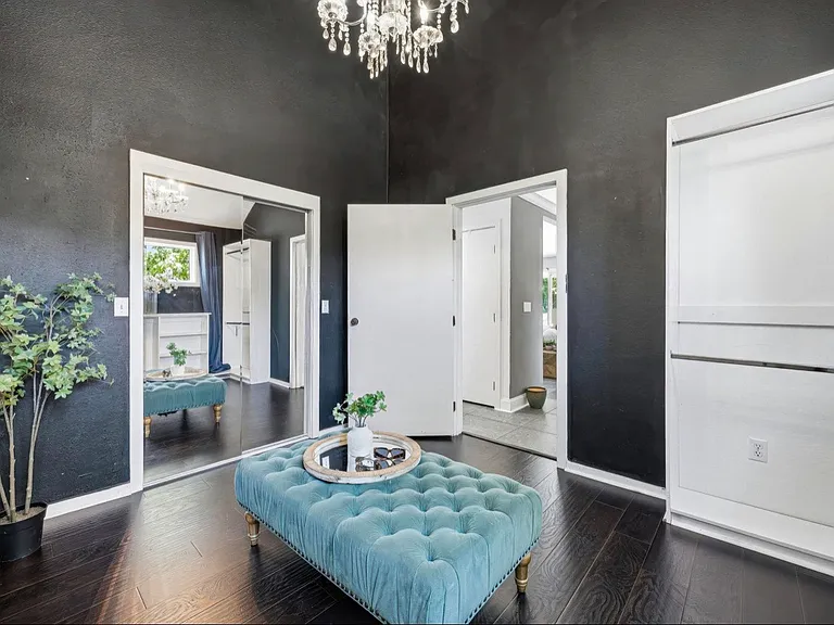 8575 Torwoodlee Ct — Photo 33