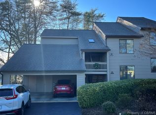136 Mariners Point Ln #C, Hartfield, VA 23071