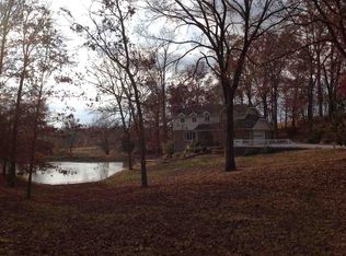 8242 Kuebler Rd, Evansville, IN 47720