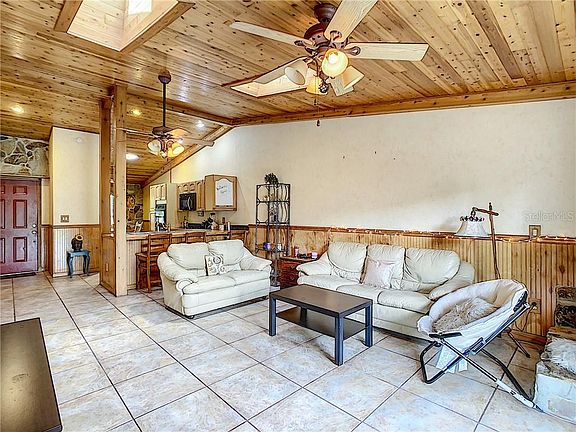 4th image of 1026 Alpug Ave