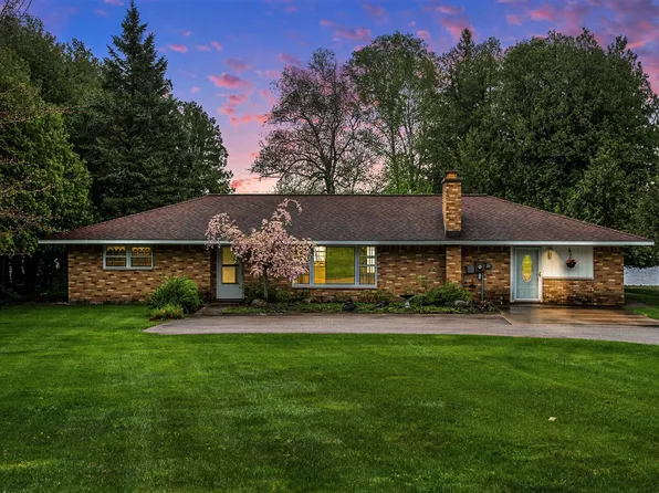 136 S Intermediate Lake Rd, Central Lake, MI 49622