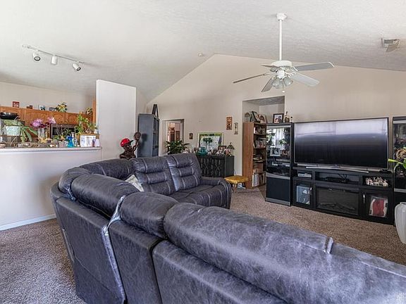 3rd image of 6523 Marino Ln