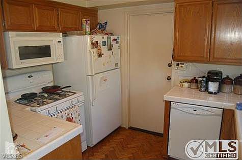 cozy kitchen.....