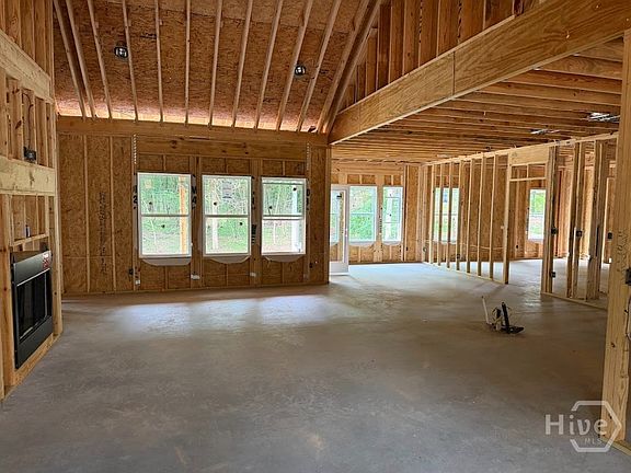 4th image of 105 Carlan Road
