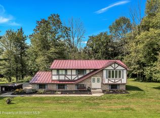 7 Keen Ln, Waymart, PA 18472