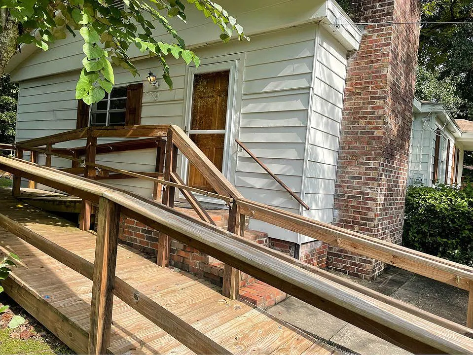 110 Schley St — Photo 2