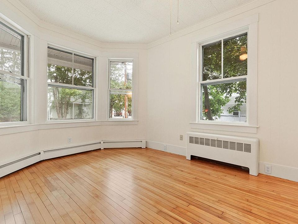 10 Summer St Kennebunk ME Zillow