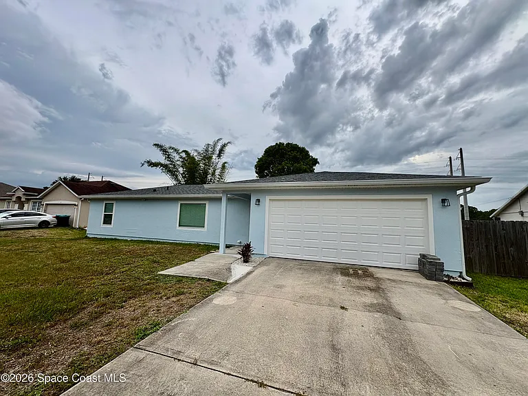 1274 Coral Reef Ave NW — Photo 2