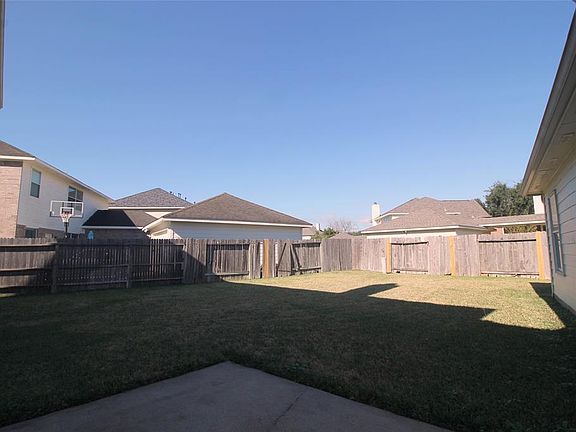 4th image of 2810 Creek Terrace Dr