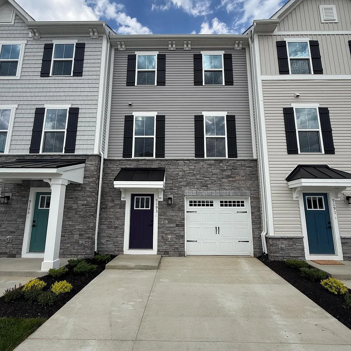 4 bed, 3.5 bath, 2285 sqft, $2,850 — Photo 1