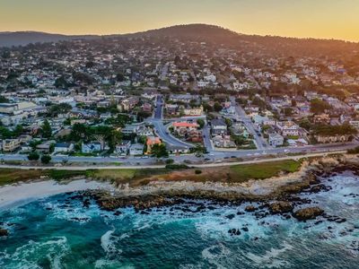 193 Ocean View Blvd, Pacific Grove, CA, 93950