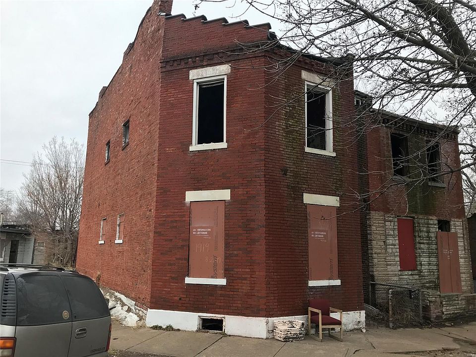 1st image of 1919 Dodier St