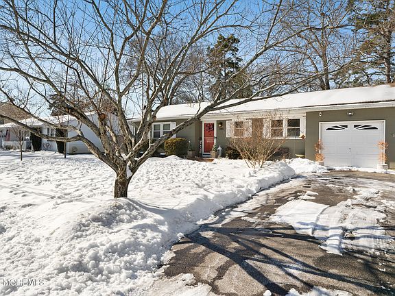3rd image of 330 Riviera Drive
