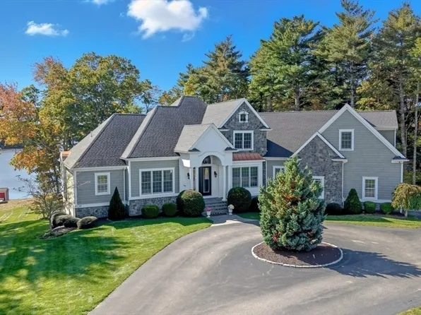 64 Wenham Rd, Carver, MA 02330