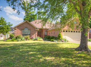 131 Deauville Dr, Maumelle, AR 72113
