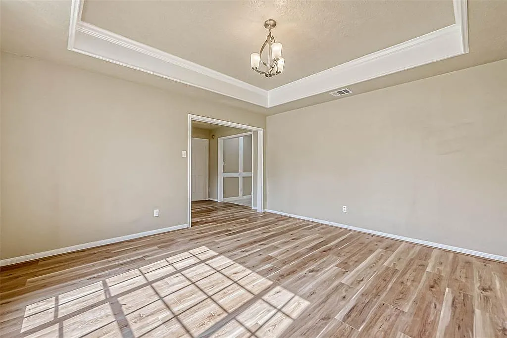 4 bed, 2.5 bath, 2838 sqft, $3,300 — Photo 3