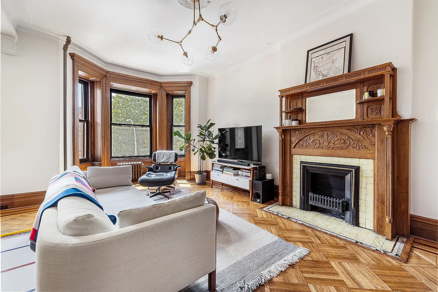 313 Macdonough Street — Photo 2