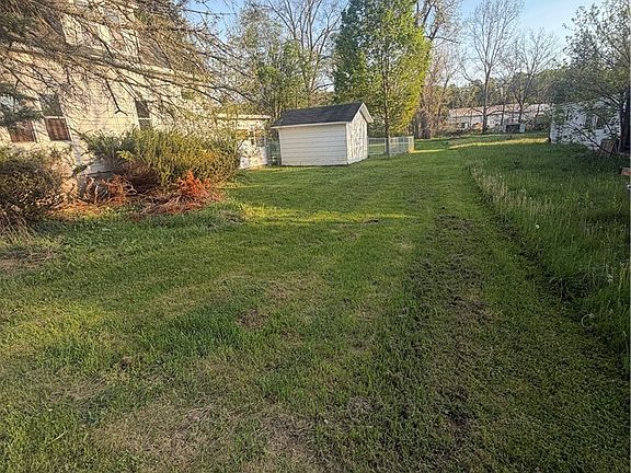 4th image of 83 Mechanic St